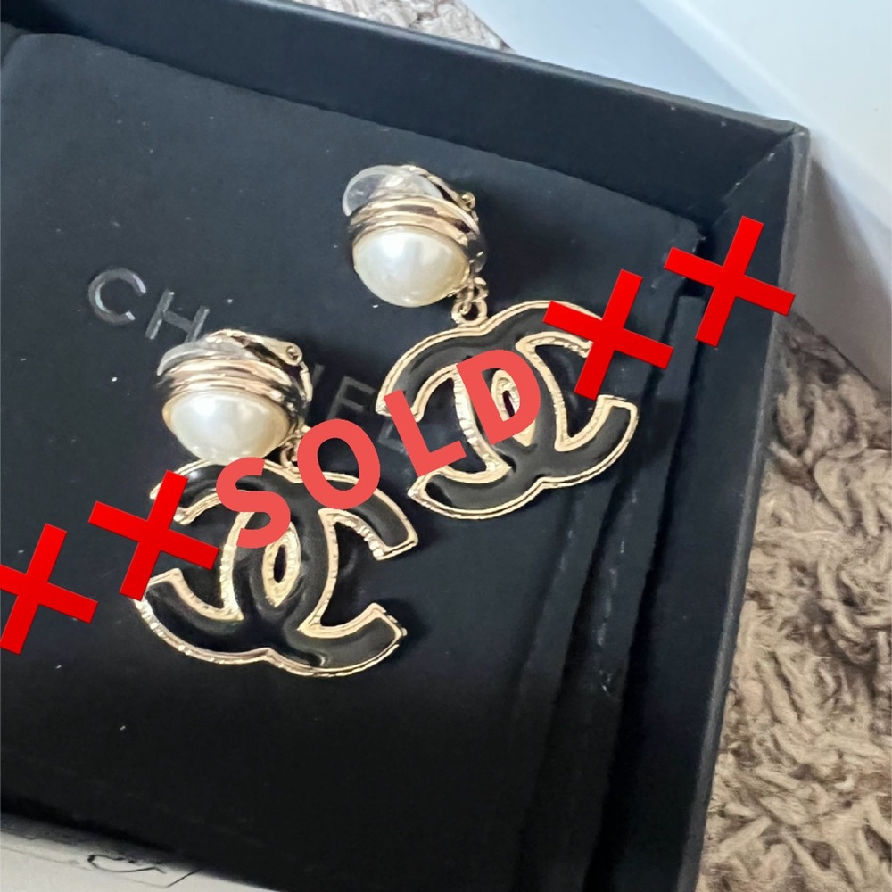 🚫🚫SOLD🚫📛Chanel big dangle earrings